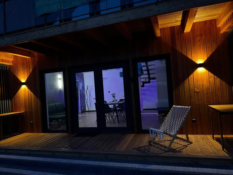 Modrzewiowe Domki przy Zalewie House in Poland