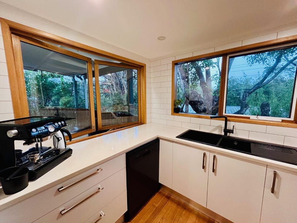 Coffee/tea facilities, Kitchen or kitchenette