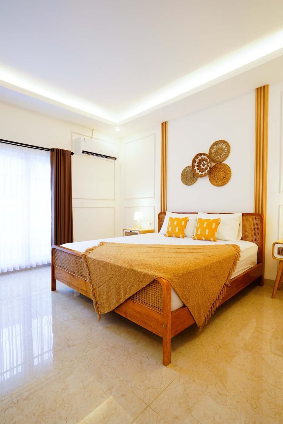 Bed, Photo of the whole room, Bedroom, air conditioner