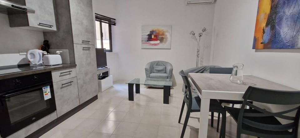 Compact, Convenient 1BR Flat Apartment in Sliema