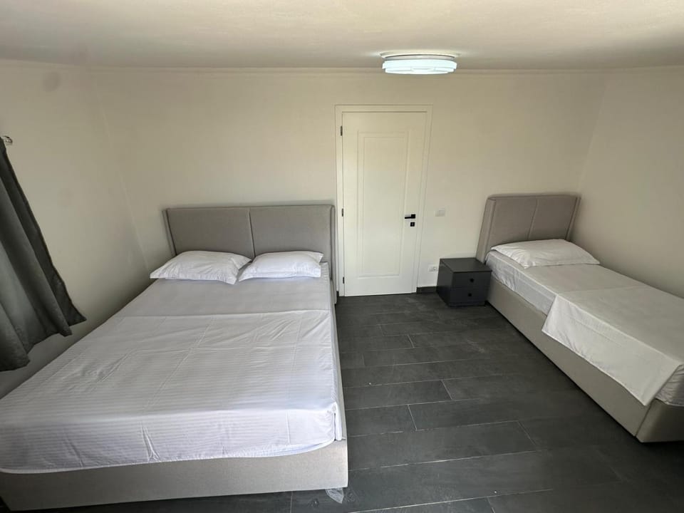 Le stanze Della Luna Bed and Breakfast in Tirana County, Albania