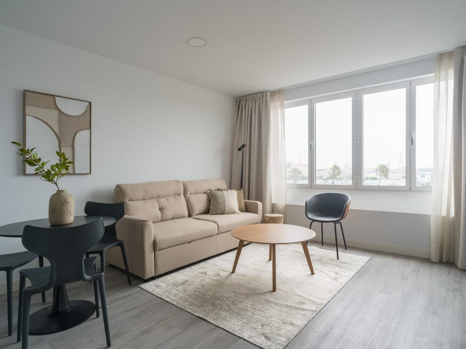 Communal lounge/ TV room, Living room