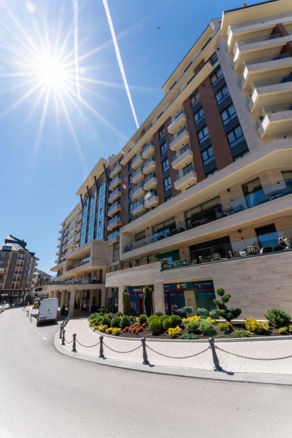 Property building, Day, Street view, Location