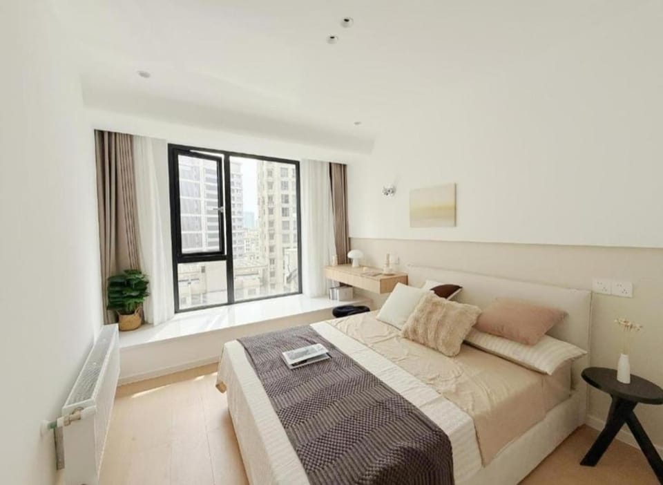 Super Rare 3Bedroom 3Bathroom Luxury Bund View Apartment Apartment in Shanghai