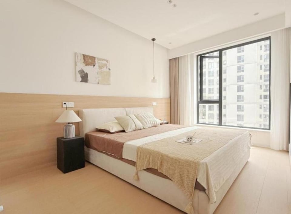 Super Rare 3Bedroom 3Bathroom Luxury Bund View Apartment Apartment in Shanghai