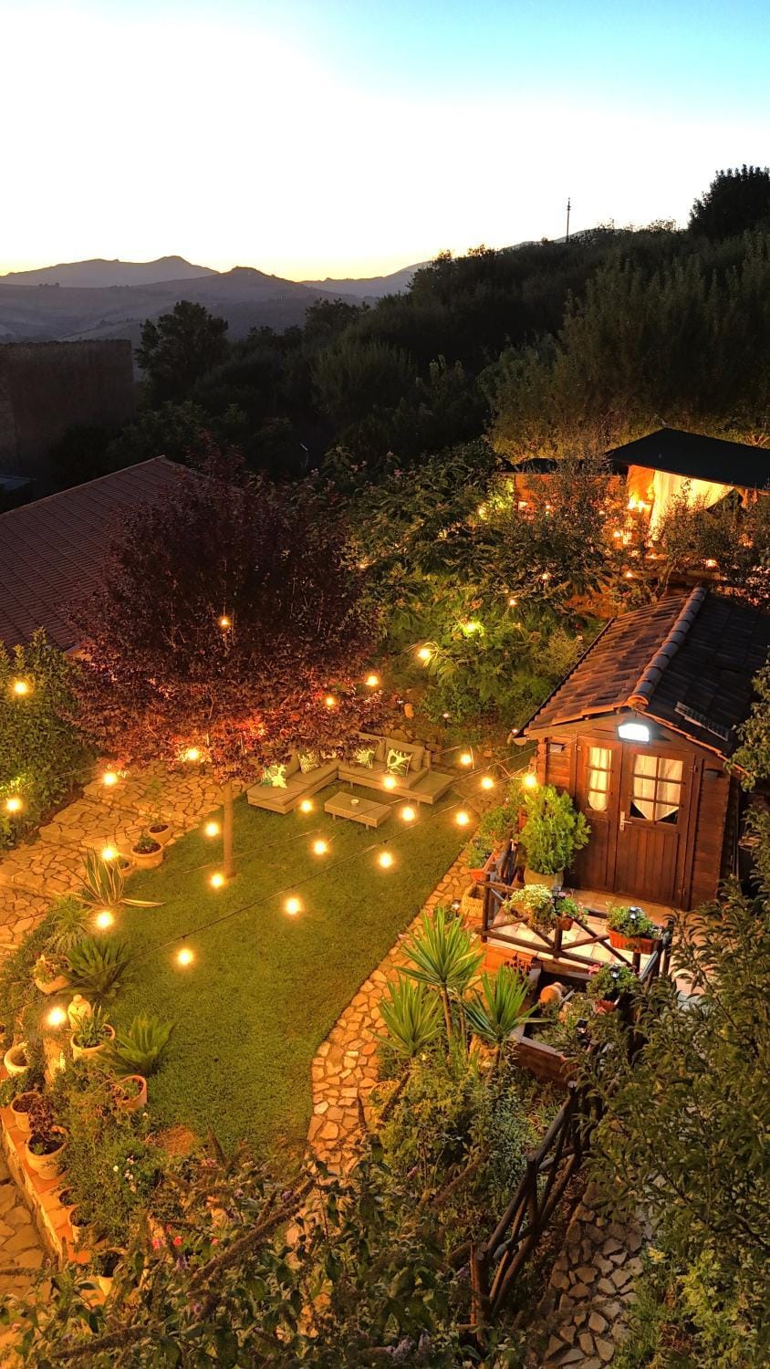 Garden, Hot Tub