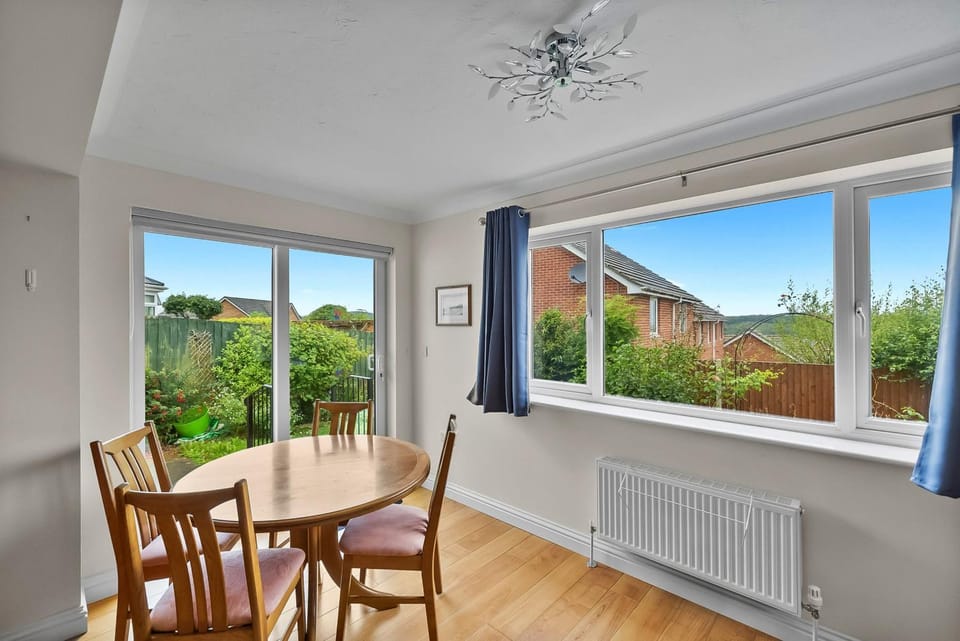 Day, View (from property/room), Seating area, Dining area