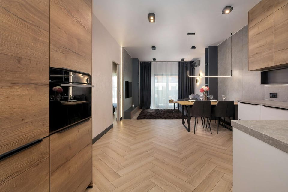 Kitchen or kitchenette, oven