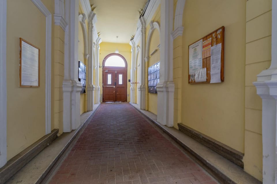 Property building, Facade/entrance