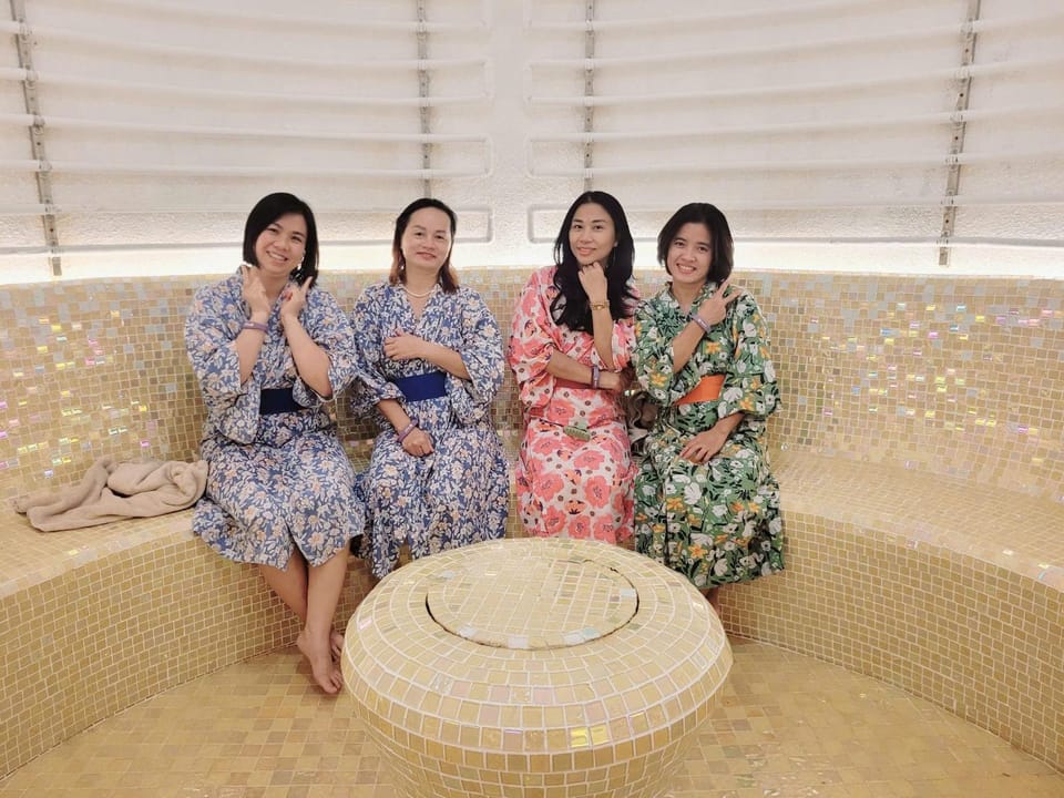 People, Spa and wellness centre/facilities, group of guests