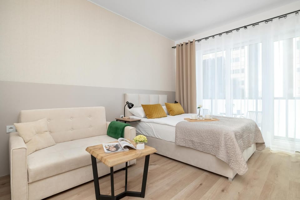 Bed, Living room, Photo of the whole room, Seating area, towels