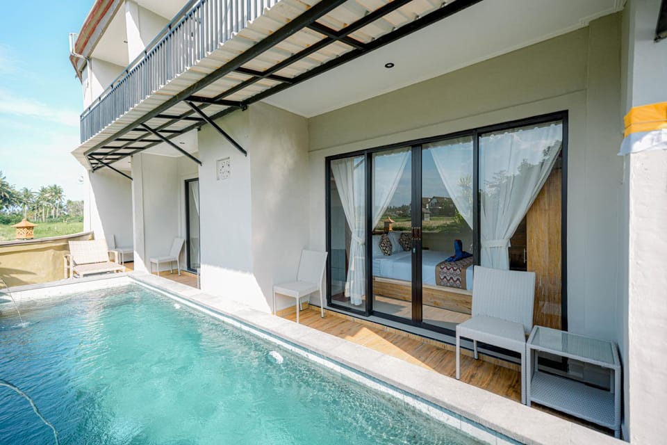 View (from property/room), Pool view, Swimming pool