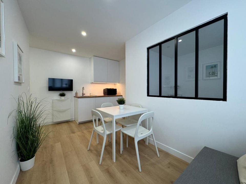 TV and multimedia, Kitchen or kitchenette, Dining area, pet friendly, stove