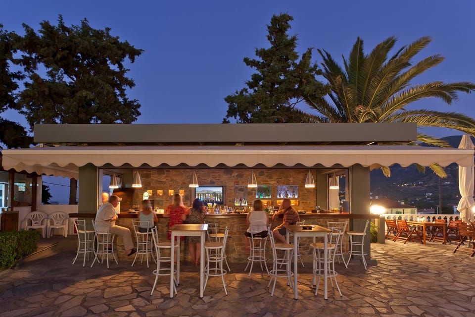 Lounge or bar