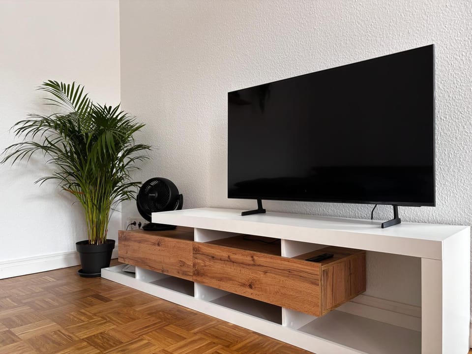 TV and multimedia, Evening entertainment