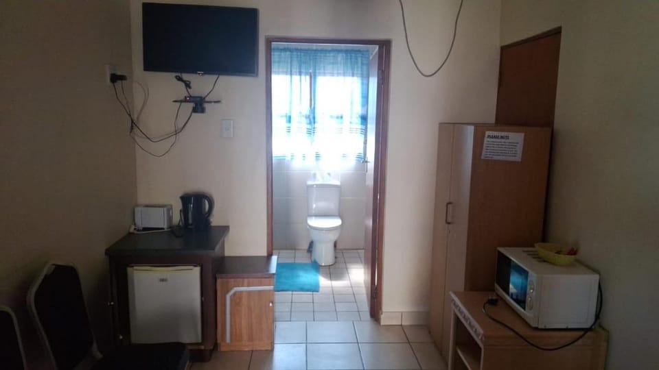 C'est Si Bon Accommodation at 03 Beitel, Mokopane Motel in South Africa