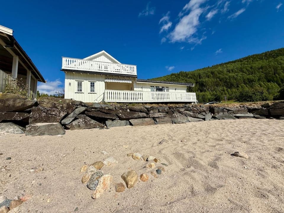 Day, Natural landscape, Beach, Mountain view, Sea view