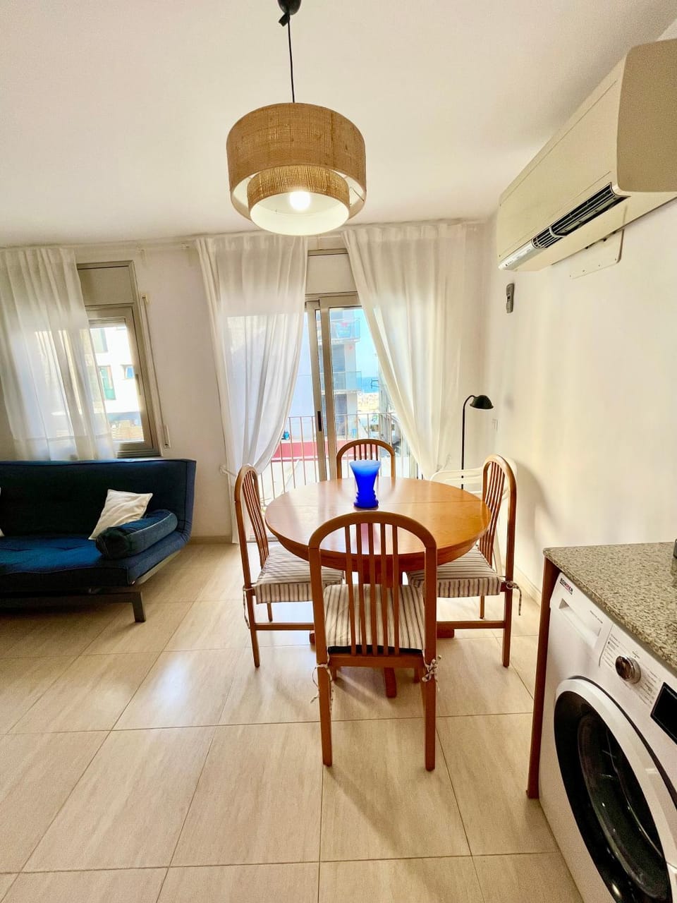 Seating area, Dining area