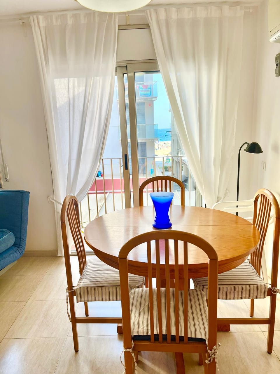 View (from property/room), Living room, Seating area, Dining area