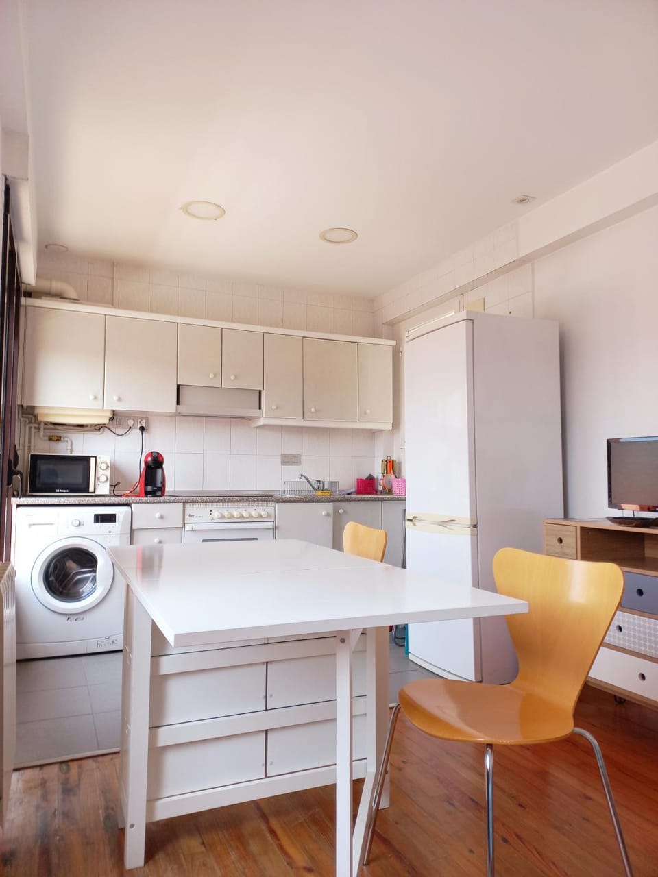 Kitchen or kitchenette, Living room, Dining area, oven, stove, washing machine