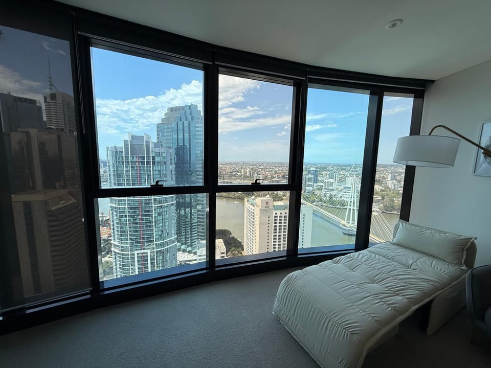 Amazing city & river views Level 37th Skytower&Free Parking Apartment in Kangaroo Point