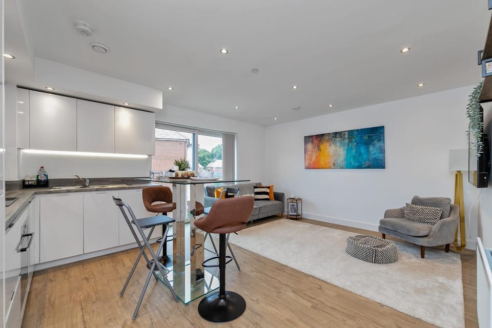 Kitchen or kitchenette, Living room, Seating area, Dining area