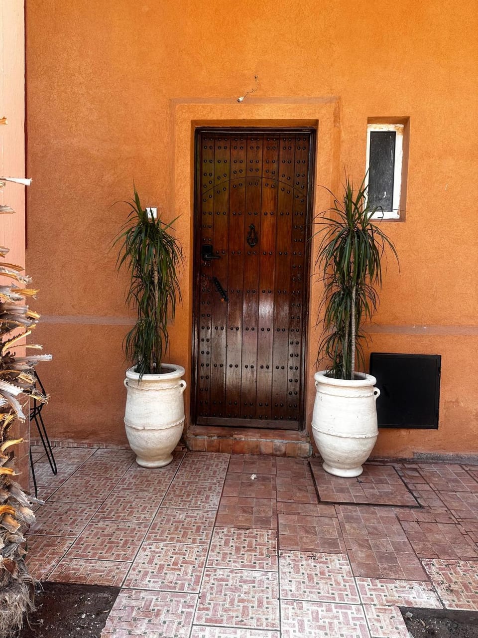 Facade/entrance