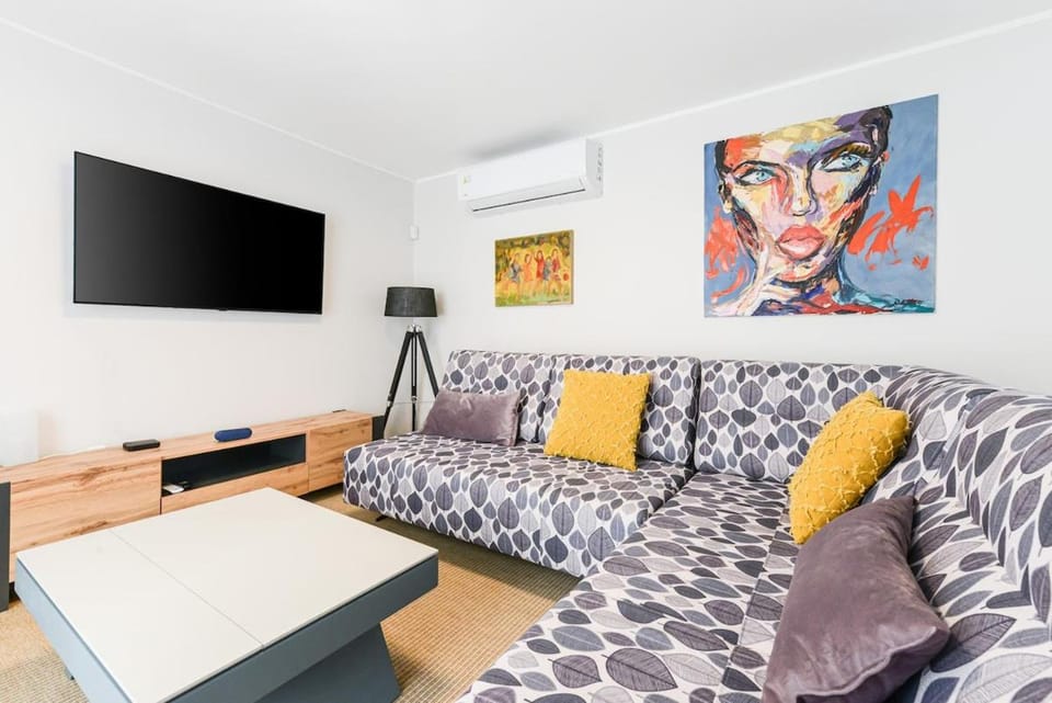 Modern apartment in Glifada Apartment in South Athens