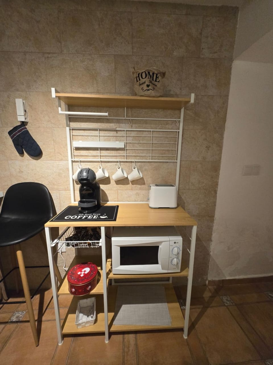Kitchen or kitchenette