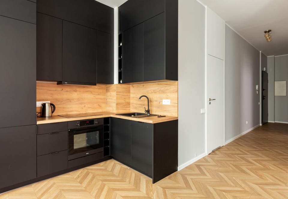 Kitchen or kitchenette, oven, stove