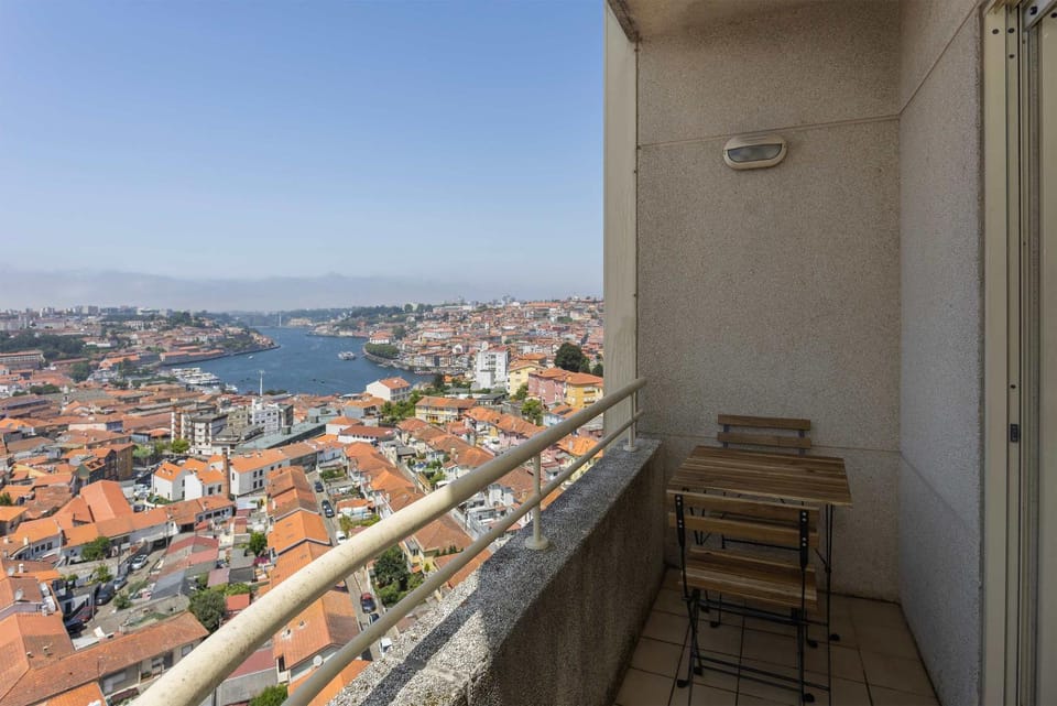 Liiiving in Gaia - Douro Balcony View Apartment in Vila Nova de Gaia