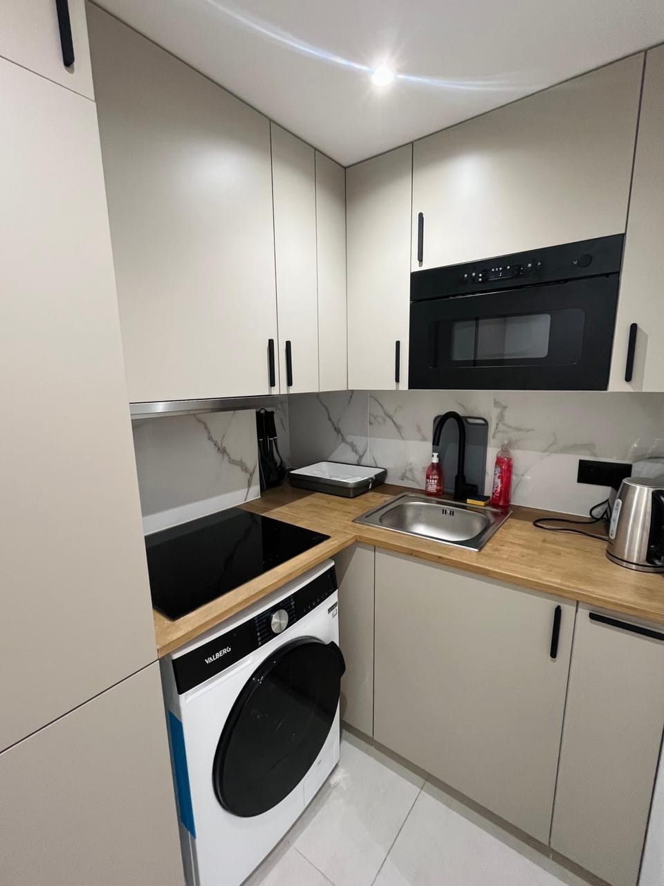 Kitchen or kitchenette