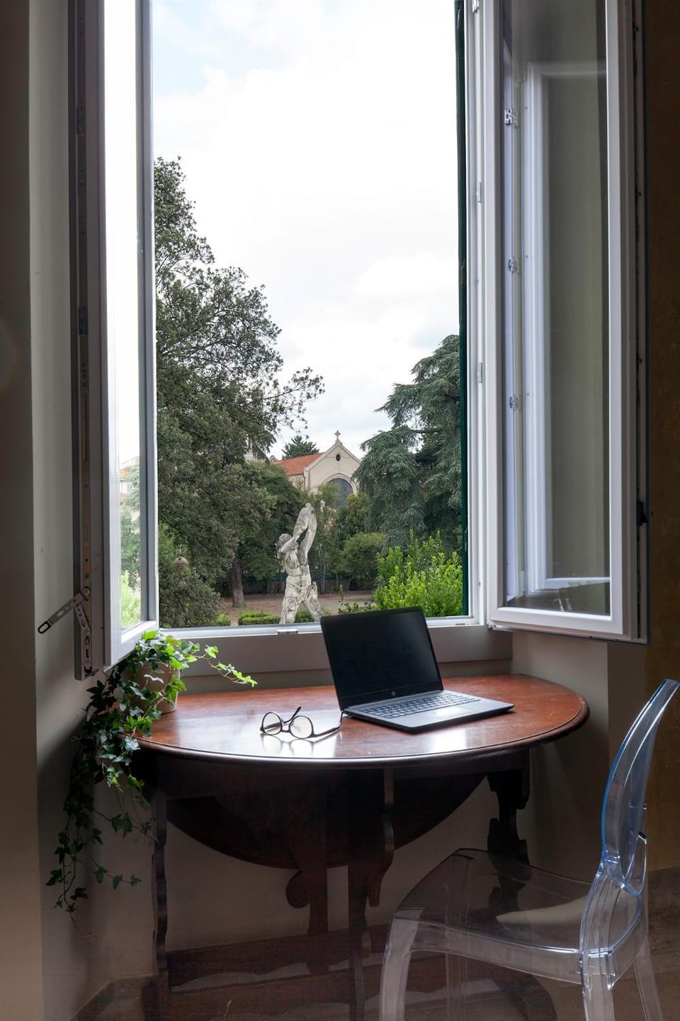 Bird's eye view, Seating area, City view
