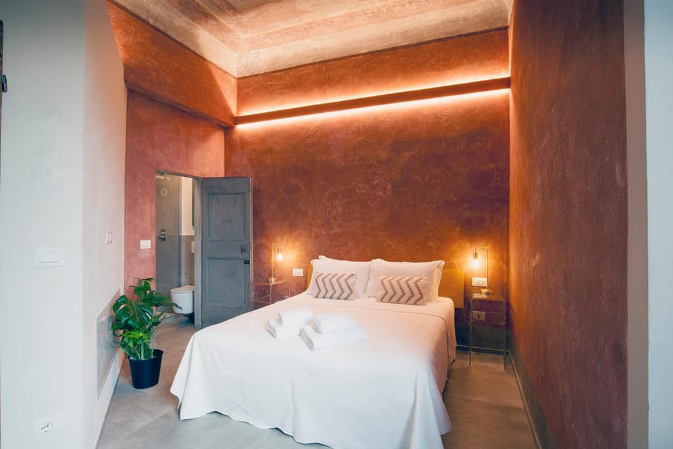 Bed, Bathroom, Photo of the whole room, Bedroom