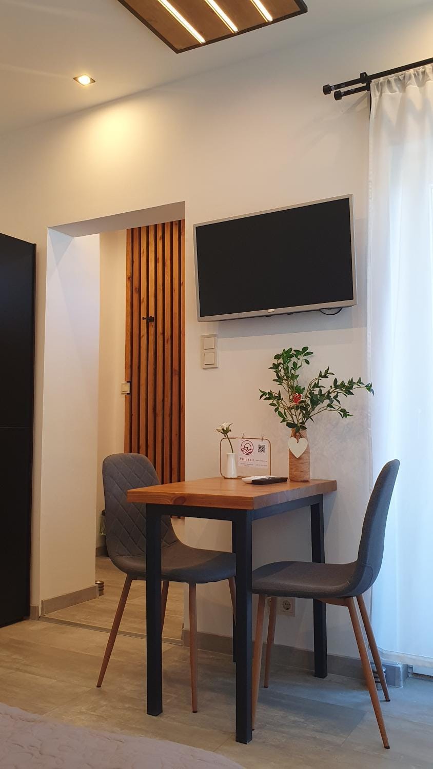 TV and multimedia, Dining area