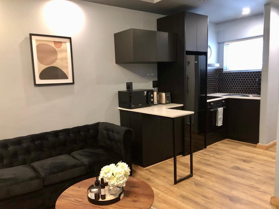 Modern Hideaway Apartment in Mouille Point Apartment in Cape Town