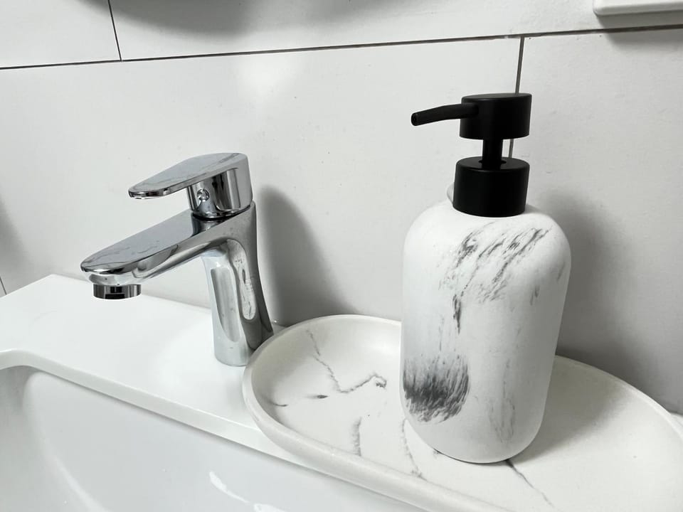 Bathroom, Decorative detail