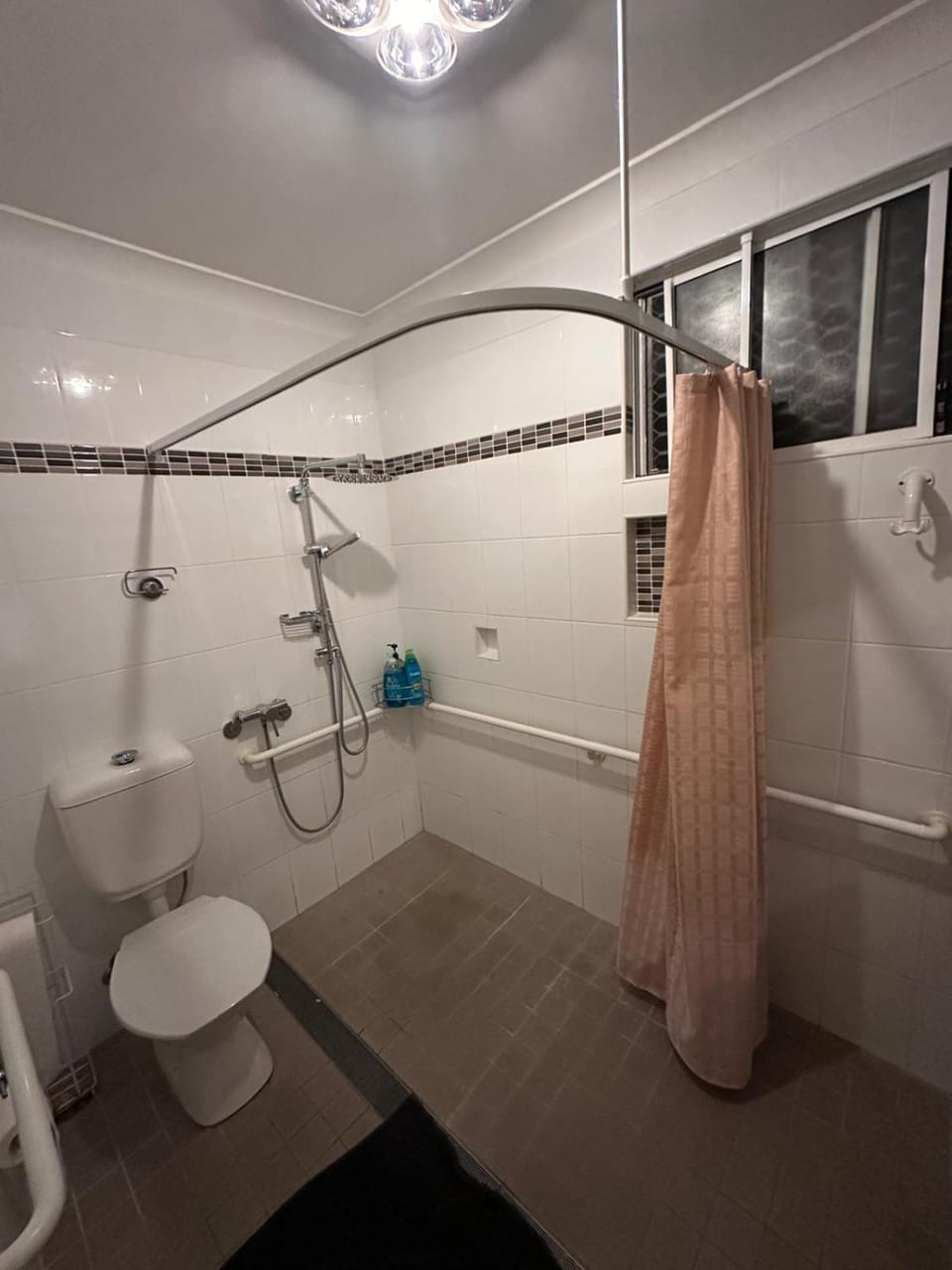Peaceful Queen Room in Cozy House - KV6 Vacation rental in Sydney