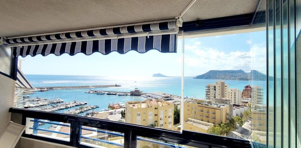 View (from property/room), Balcony/Terrace, Mountain view, Sea view