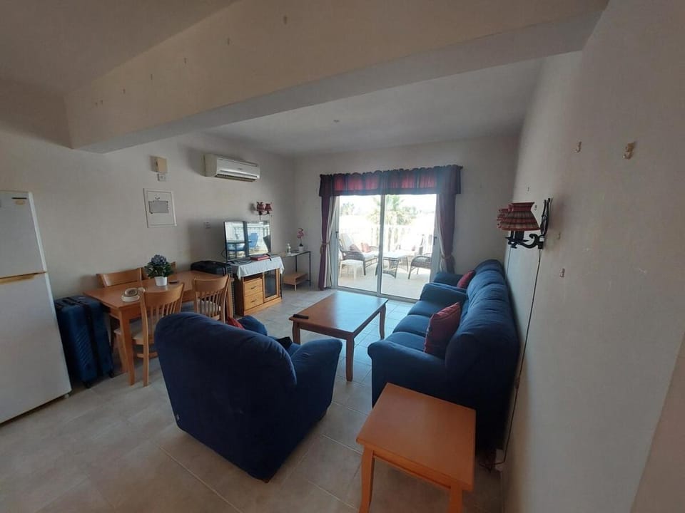 1BR Apt, Huge Balcony, Walk to Nissi Beach Apartment in Ayia Napa