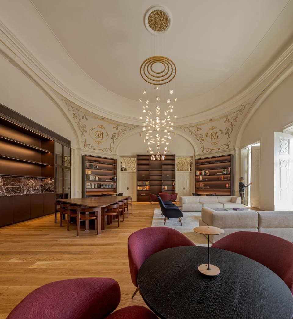 Seating area