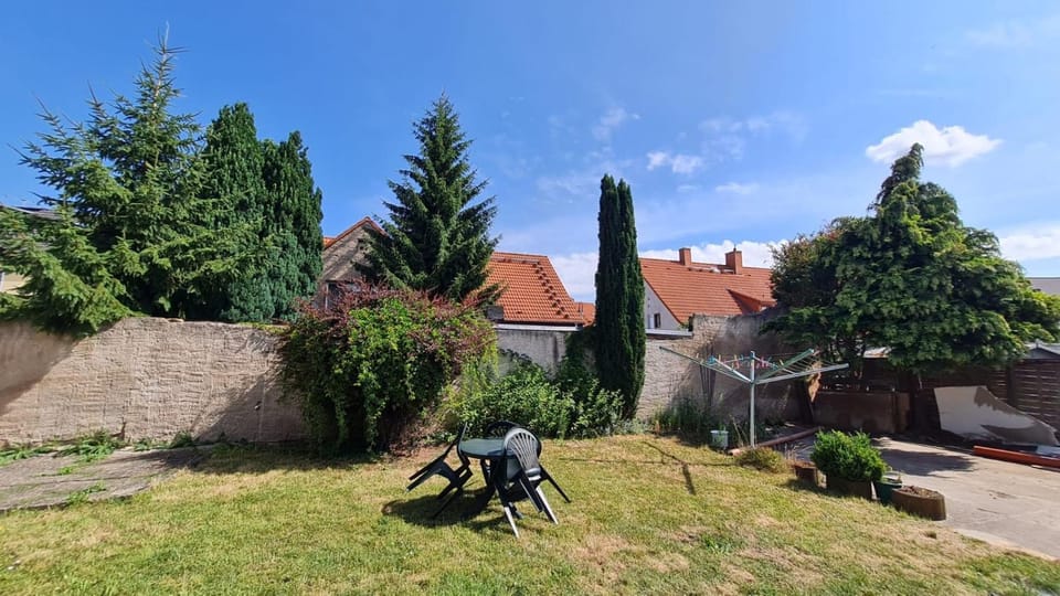 Garden, Garden view