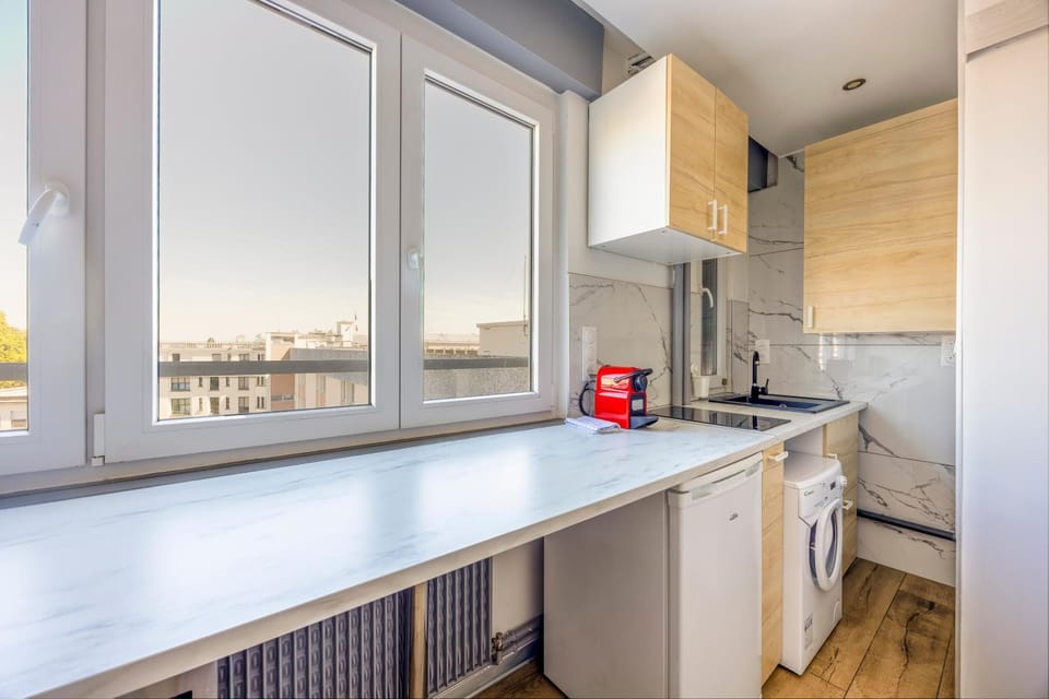 Kitchen or kitchenette, kitchen