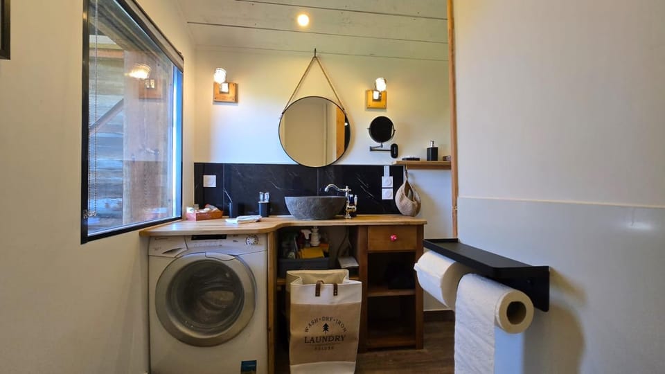Bathroom, washing machine