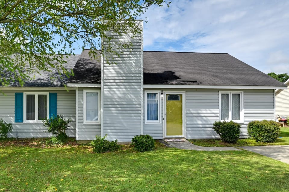 Greenville Getaway: Close to Campus + Stadium! House in Greenville
