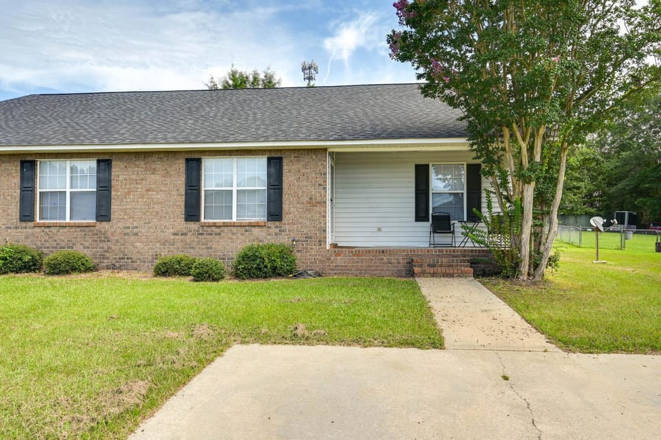 Easy ECU Access: Quiet Modern Home w/ Patio! House in Greenville