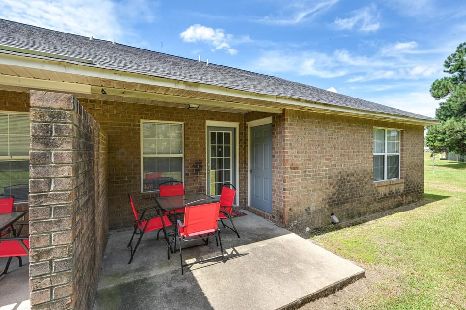 Pirate Game Day Base: Greenville Home Near Campus! House in Greenville