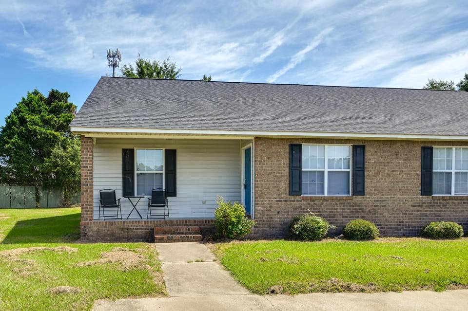 Pirate Game Day Base: Greenville Home Near Campus! House in Greenville