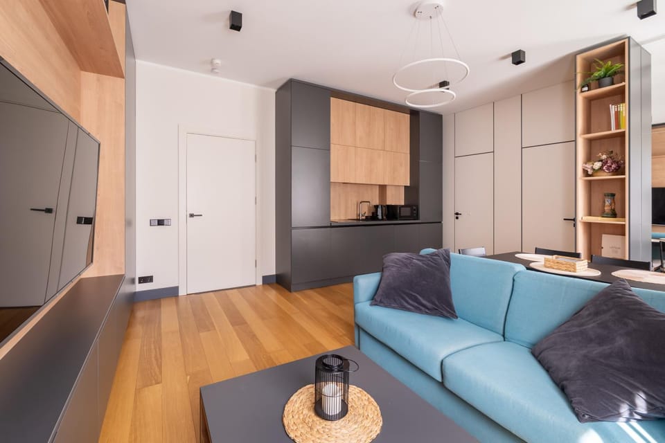 TV and multimedia, Kitchen or kitchenette, Living room, Seating area, wardrobe