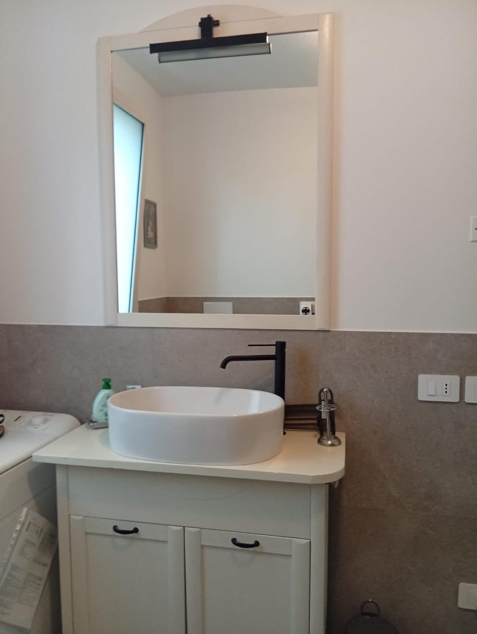Bathroom, washing machine